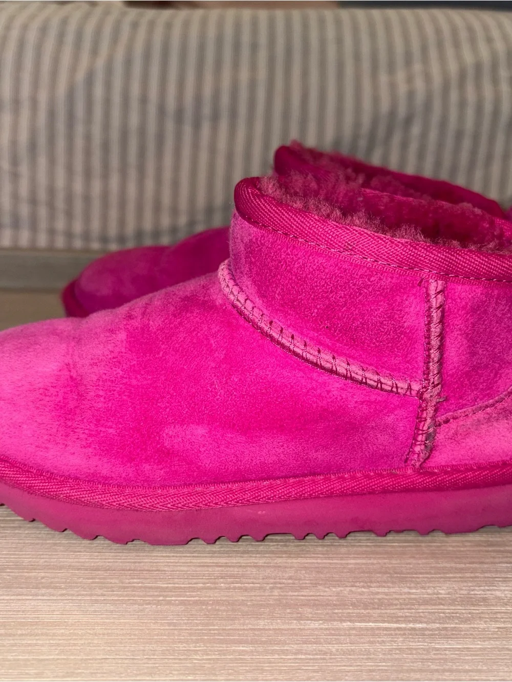 Ugg Girls’ Pink Classic Ultra Mini Boots- SZ 1